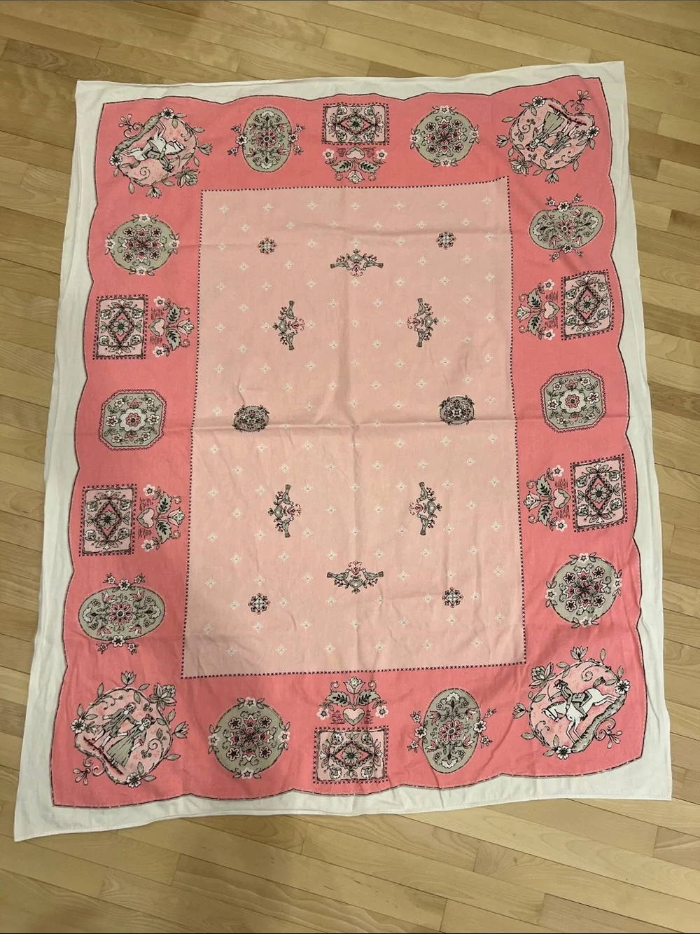 Vintage Cottagecore Pink Floral Medallion Tablecloth 50 x 64 Cottagecore